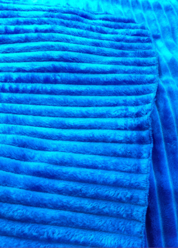 Tela Flanel Wafle 2.40 m de ancho, 100% poliéster. Suave, cálida y resistente, ideal para cobertores, colchas y sábanas térmicas.